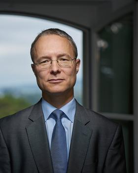 Prof. Dr. Dirk Niepelt